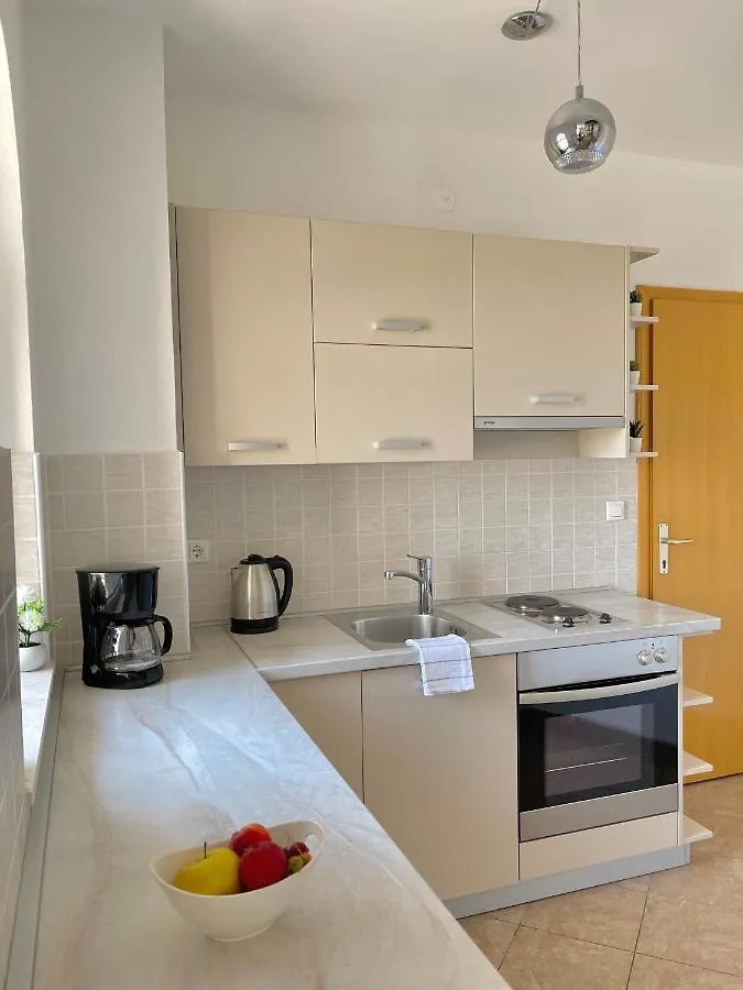 Apartments Tony Biograd Na Moru