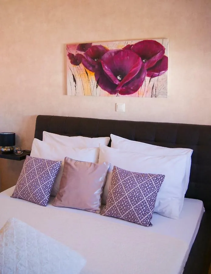 Apartments Tony Biograd Na Moru