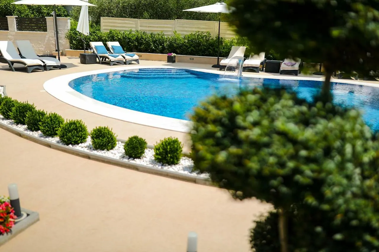Apartments Tony Biograd Na Moru