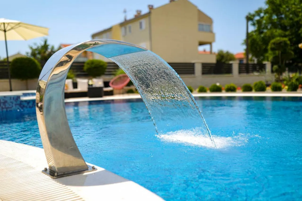 Apartments Tony Biograd Na Moru