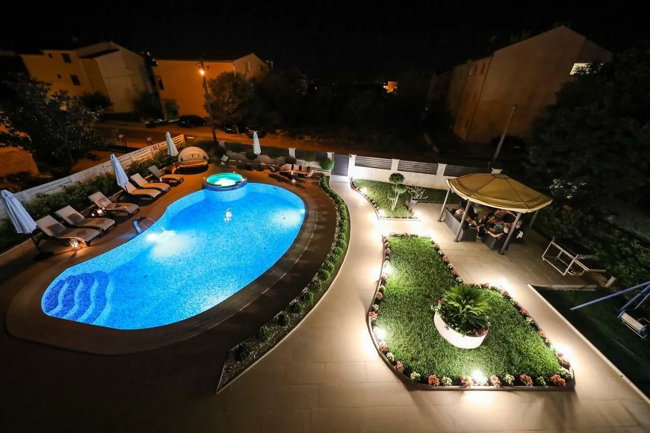 Apartments Tony Biograd Na Moru 0*,  Croacia